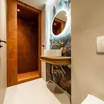 Nest By The Sea, Nilie Hospitality Mgmt Apartamento
