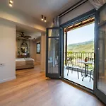 Nest By The Sea, Nilie Hospitality Mgmt Apartamento
