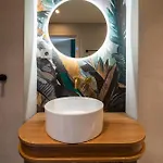 Nest By The Sea, Nilie Hospitality Mgmt Lägenhet *